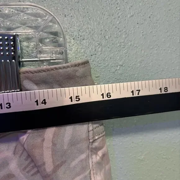 CAbi Palm Leaf Printed Ankle Cropped Jeans Women’s Size 6 Tropical Denim Pants - Picture 7 of 10